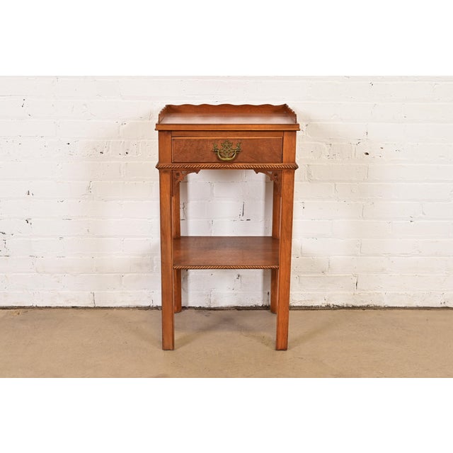 Georgian Carved Mahogany Nightstand or Occasional Side Table by Northern Furniture Co., Circa 1960s For Sale - Image 16 of 16