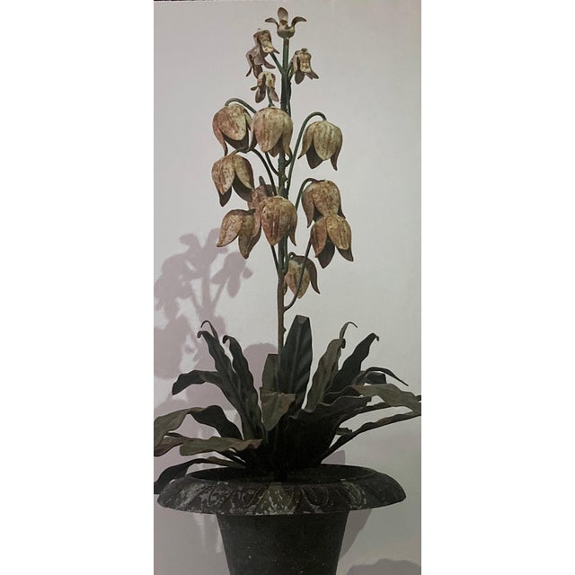 Mediterranean 1940s Italian Outdoor Ornamental Tole Flower Urn For Sale - Image 3 of 10