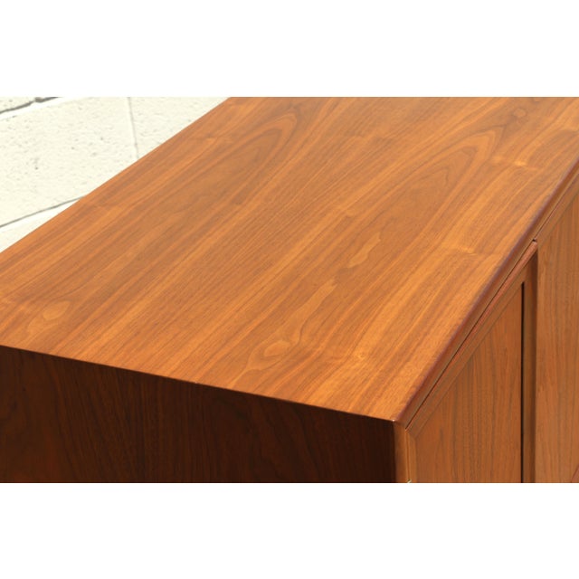 Kipp Stewart & Stewart MacDougall for Drexel Declaration Mid-Century Walnut Dresser | 10 Drawers | Circa 1950s For Sale In Los Angeles - Image 6 of 18