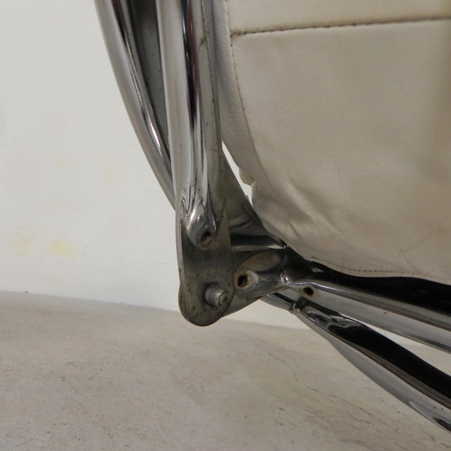 1960s Armchair with White Leather Upholstery from Leolux, 1960s For Sale - Image 5 of 18