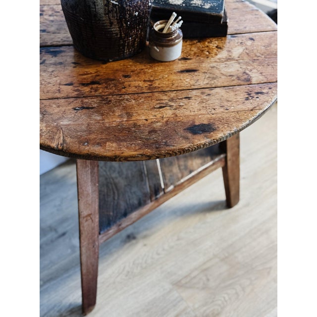 English Georgian Pine Cricket Table For Sale In Denver - Image 6 of 7