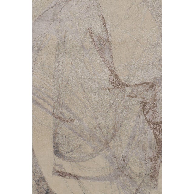 Rug & Kilim’s Modern Circle Rug, Bold Abstract Patterns in Silver-Gray and White For Sale In New York - Image 6 of 9