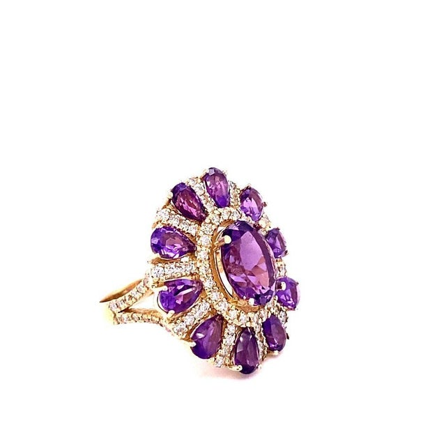 8.28 Carat Natural Amethyst and Diamond Yellow Gold Cocktail Ring, Size 7 For Sale - Image 9 of 11