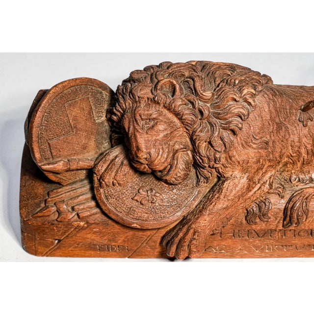 Grand Tour 19th Century Bertel Thorvaldsen Lion of Lucerne Grand Tour Wood Sculpture Statue Hand Carved Swiss European Art Switzerland Home Decor For Sale - Image 3 of 17