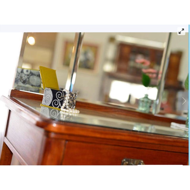 Art Nouveau Dressing Table with Three-Part Mirror, 1920s, in Very Good conditions. Designed 1920 to 1949