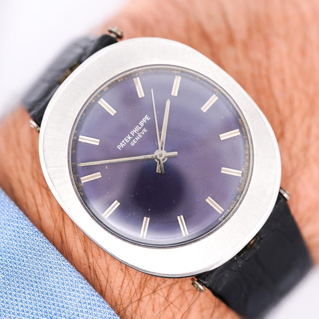 Purple 1970s Patek Philippe "Jumbo Ufo" Automatic Steel Purple 35mm Dial Leather Strap Watch For Sale - Image 8 of 9