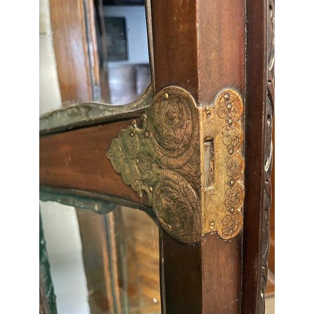 Monumental French Display Cabinet with Bourbon Coat of Arms, 1740 For Sale - Image 6 of 12