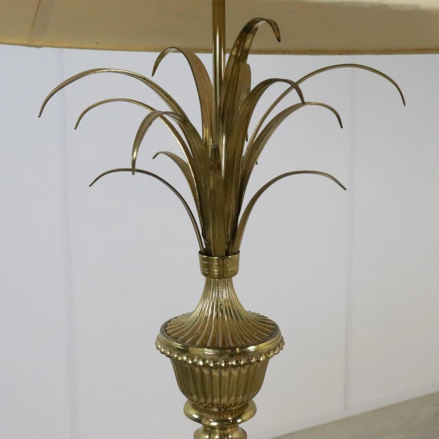 Boulanger Table Lamp in Brass For Sale - Image 6 of 9