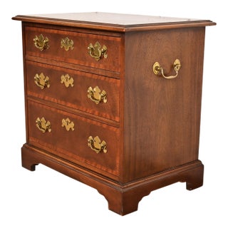 Baker Furniture Georgian Banded Mahogany Bedside Chest For Sale