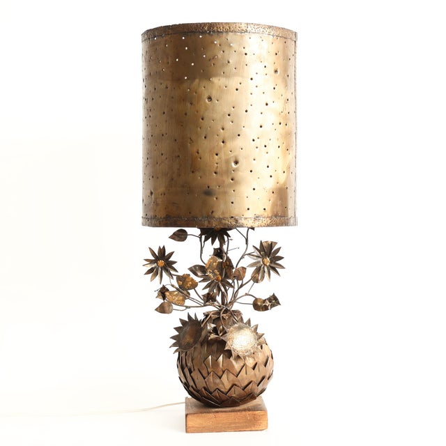 Large Sculptural Brass Table Lamp with Floral Base, 1970s For Sale - Image 6 of 6