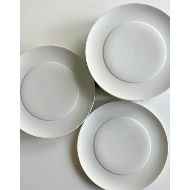 Postmodern 1990s Mikaela Dorfel Mono Germany Gemiini Porcelain Dinner Plates - Set of 6 For Sale - Image 3 of 5