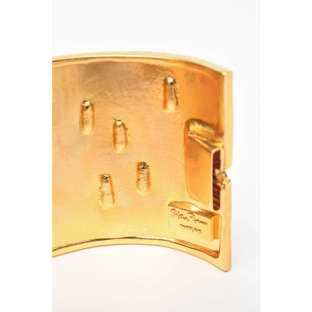 Metal Vintage Paloma Picasso Glass and Ribbed Gold Filled Metal Cuff Bracelet 80's For Sale - Image 7 of 8