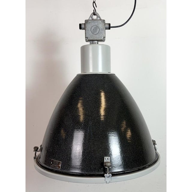 Large Industrial Enamel Factory Pendant Lamp with Glass Cover from Elektrosvit, 1960s For Sale - Image 6 of 18