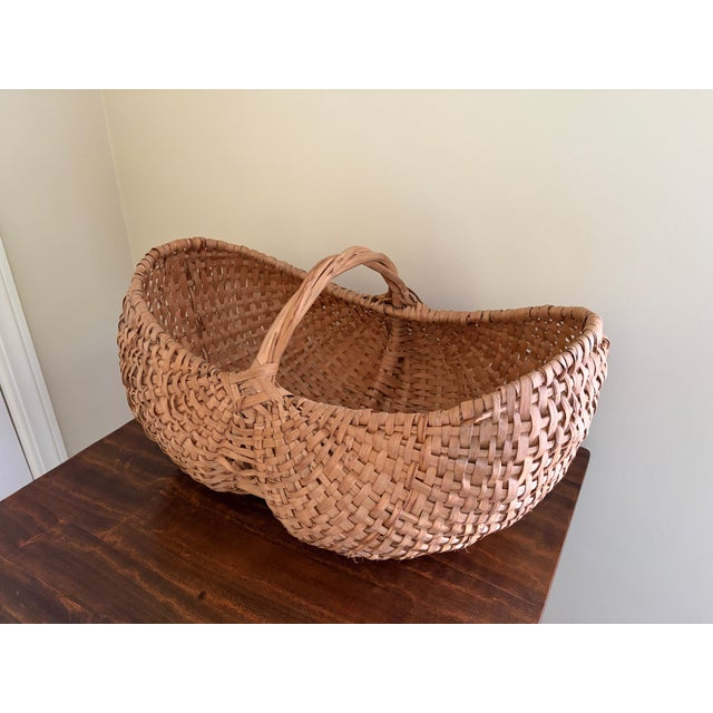 Large Early 20th Century American Splint Oak Buttocks Gathering Basket For Sale - Image 4 of 11