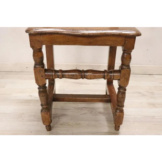 Brown Chair in Walnut, 17th Century For Sale - Image 8 of 10