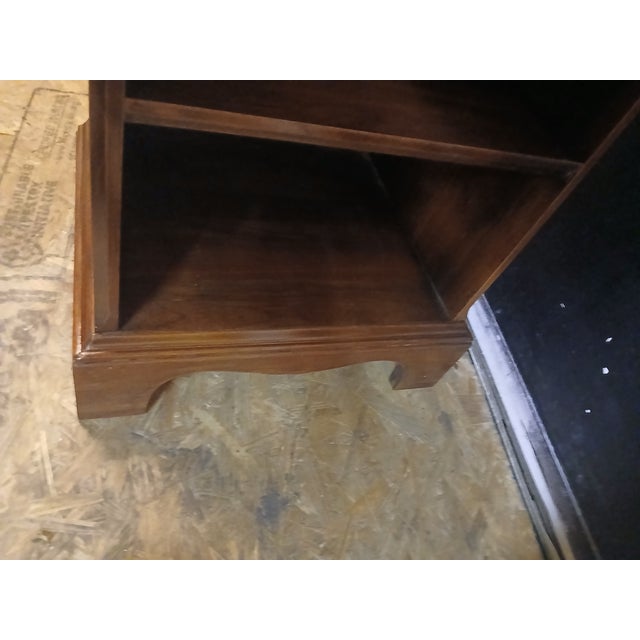 Brown 1940s Davis Cabinet Co Walnut Early American Country Style Nightstand For Sale - Image 8 of 11