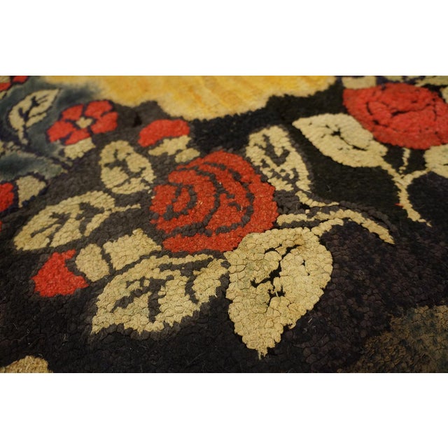 1930s Yellow Roses Medallion Antique American Hooked Rug 2' 8''x5' 0'' Handwoven Wool Carpet For Sale - Image 13 of 18