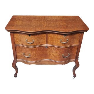 Early 20th Century Antique Queen Anne Tiger Oak Chest With 3 Drawers on Casters For Sale