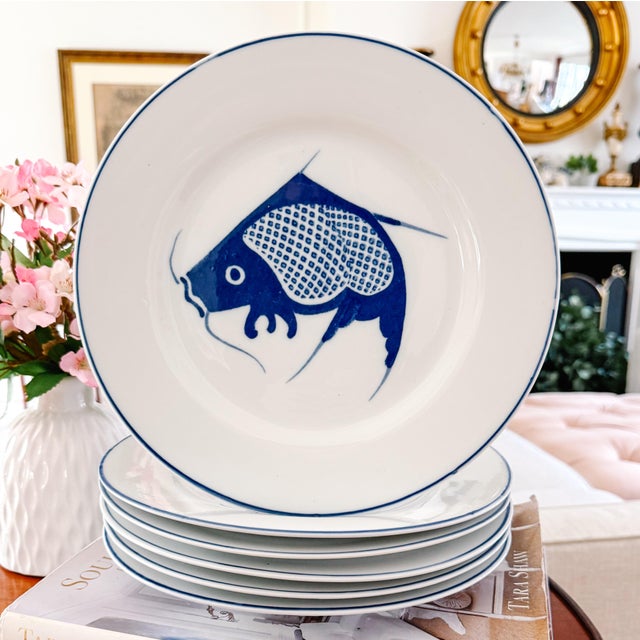 Chinoiserie Vintage Chinoiserie Blue & White Koi Fish Dinner Plate For Sale - Image 3 of 4