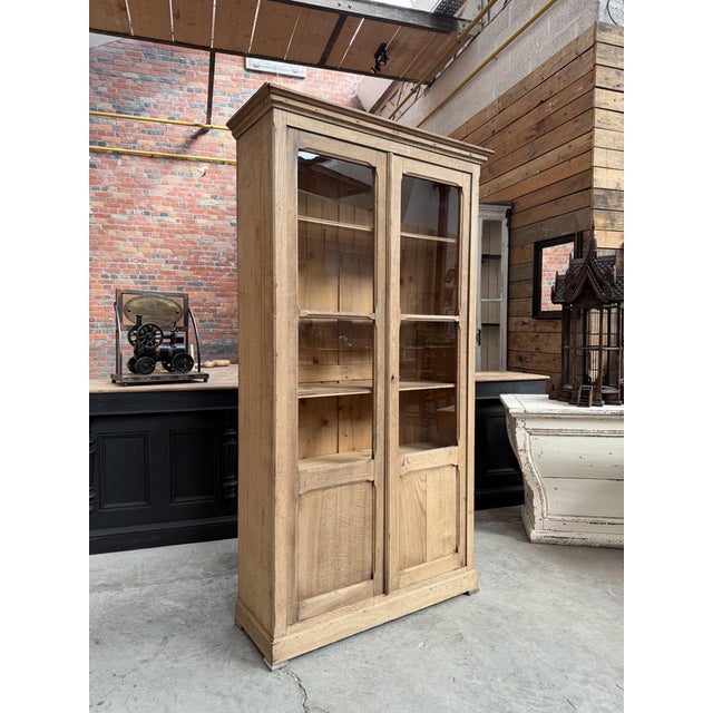 Early 20th Century Oak Display Cabinet For Sale - Image 10 of 10