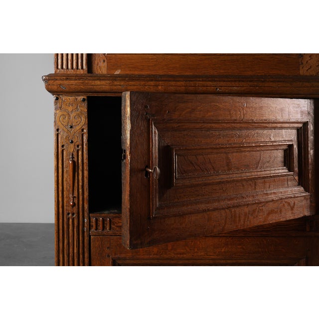 Brown 17th Century Renaissance Belgian Oak Cabinet with Concealed Lock For Sale - Image 8 of 18