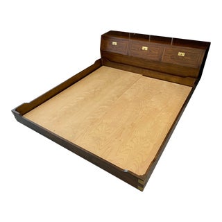 Vintage Henredon Campaign Scene One King Platform Bed For Sale