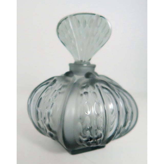 Lalique (France) - Exquisite Smoke Gray (Rarest Color!) Clear and Frosted "Mirabel" Perfume Bottle, Retired. For Sale In Miami - Image 6 of 6