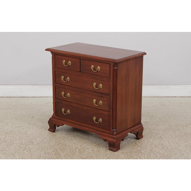 Stickley Pair of Stickley Cherry Georgian Style Nightstands For Sale - Image 4 of 15