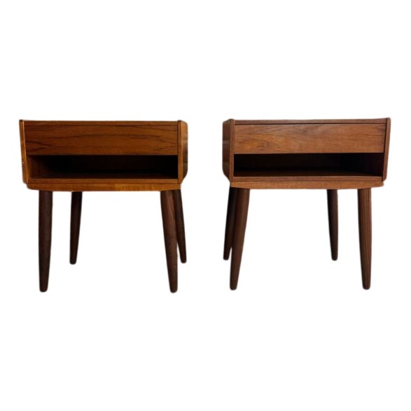 Vintage Danish Nightstands, 1960, Set of 2 For Sale