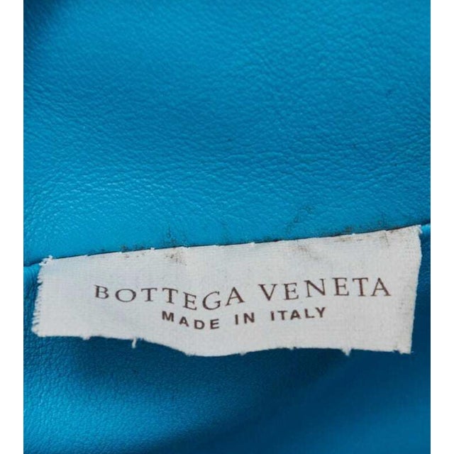 2019 Bottega Veneta Pouch Oversized Large Turquoise Blue Calfskin Leather For Sale - Image 10 of 16