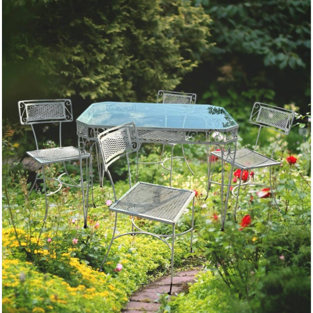 Mid Century Patio Set Outdoor Table & Chairs Distressed Italian Garden Furniture A darling vintage patio set including a...