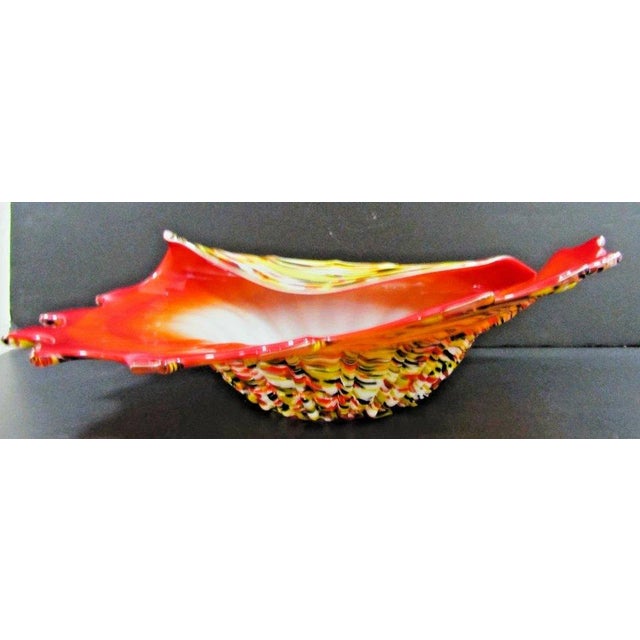 Murano 1950s Murano Art Glass Vibrant Confetti Handblown Scalloped Rim Centerpiece Bowl For Sale - Image 4 of 17