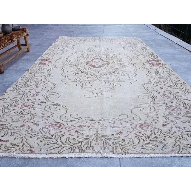 Textile 1960s Beige Tribal Anatolian Wool Carpet For Sale - Image 7 of 11