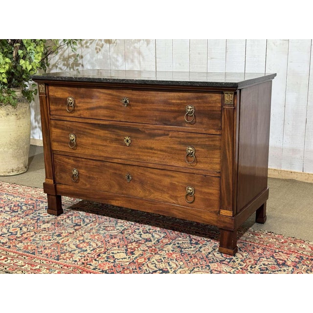 Traditional 19th Century Empire Mahogany Chest of Drawers with a Marble Top For Sale - Image 3 of 18