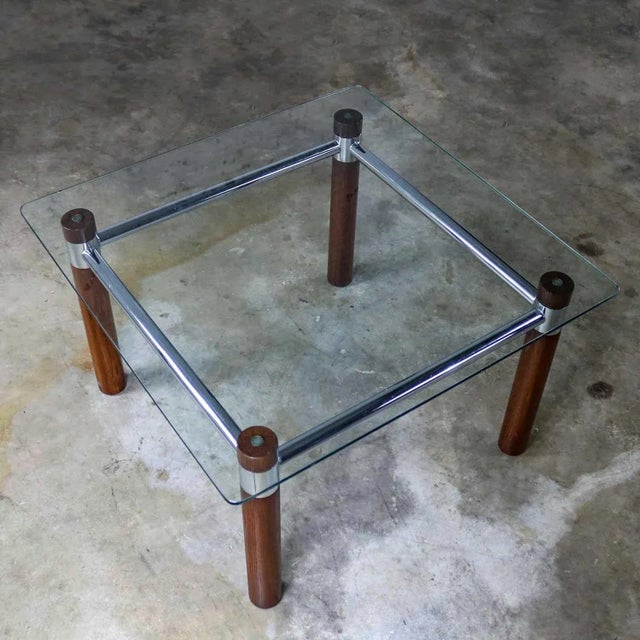 Vintage Mid Century Modern to Modern Cylindrical Oak Legged Chrome & Glass Square End Table For Sale - Image 11 of 12