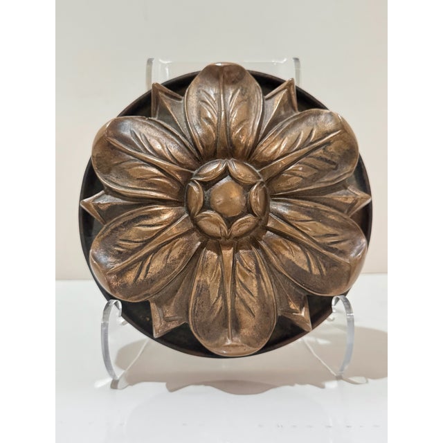 Beautifully cast bronze rosette finial by Sheldow Manufacturing Co., marked “SHELDOW R-1-P” on the underside. This...