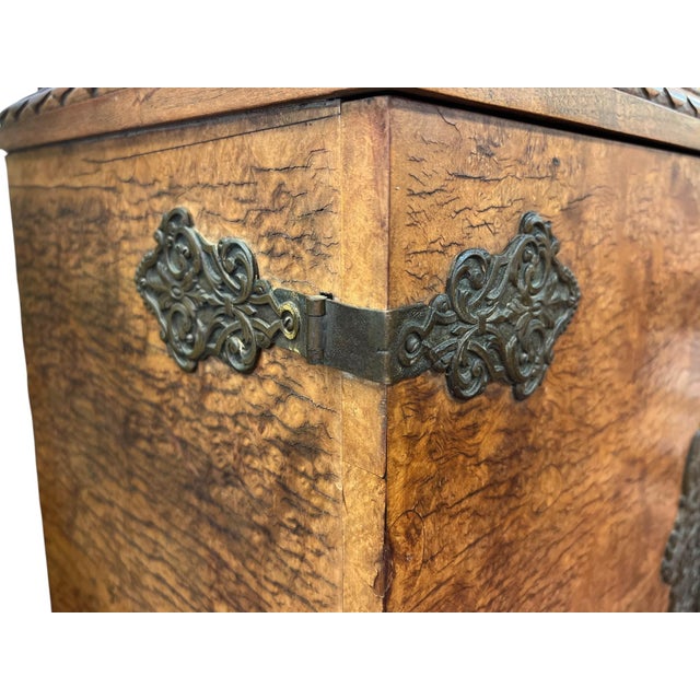 Brown William & Mary Revival Burl Walnut Cabinet on Stand, Circa 1920s, Attributed For Sale - Image 8 of 14