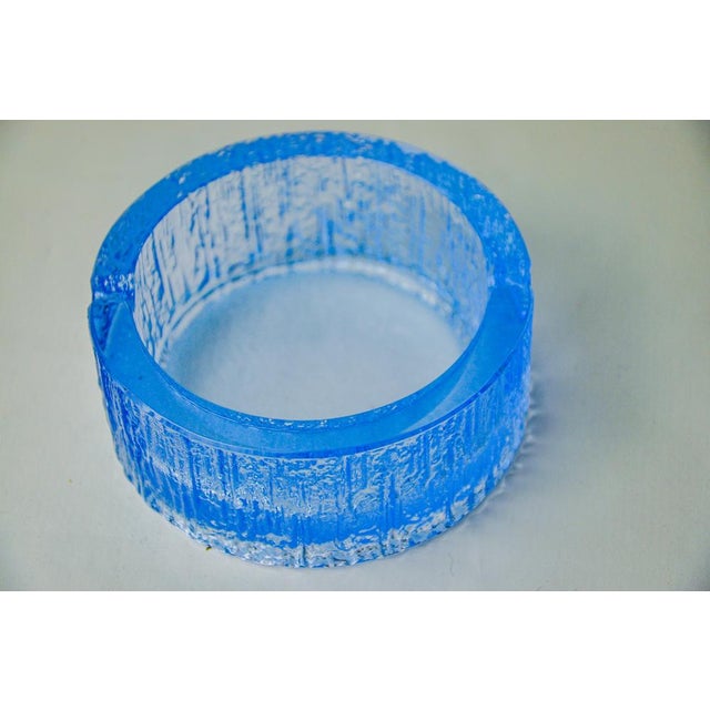 Hollywood Regency Ice Glass Ashtray Blue Murano Glass attributed to Antonio Imperatore, Italy, 1970 s For Sale - Image 3 of 7