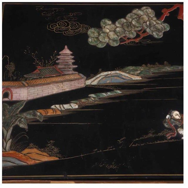 Chinoiserie Jansen Style Carved & Painted Chinoiserie Coffee Table With Brass & Steel Base For Sale - Image 3 of 5