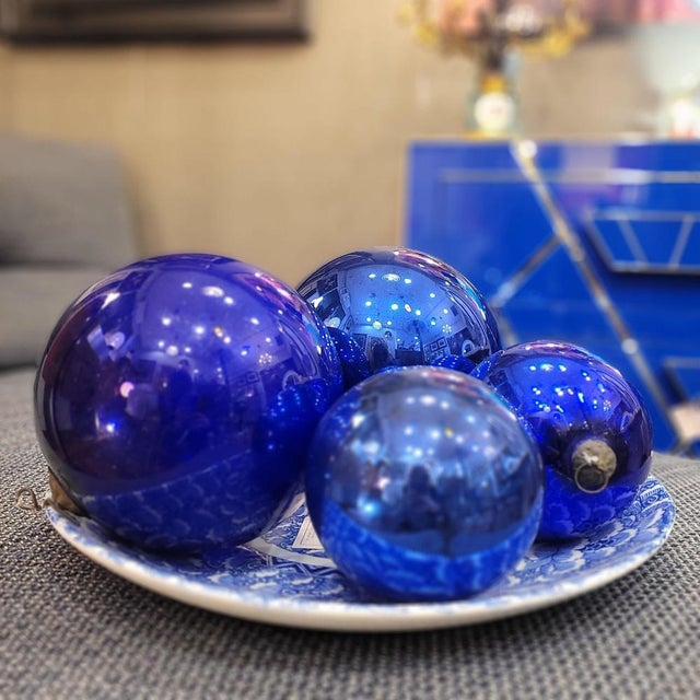 Late 19th Century Indigo Blue Spheres in Eglomisé Glass, France, 1930s, Set of 4 For Sale - Image 3 of 18