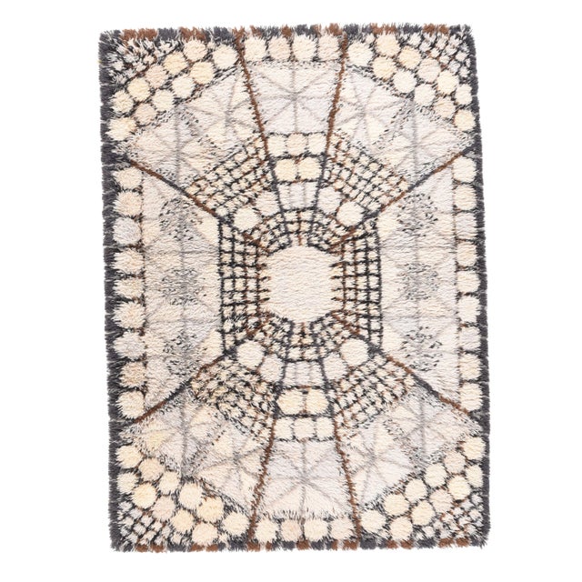 Fine Vintage Swedish Rug/Carpet, Hand Knotted, Circa 1950's, Size 4' X 5'8" For Sale