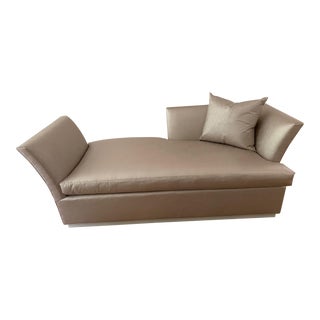 Contemporary Vanguard "Millington" Chaise For Sale