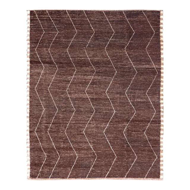 Brown Modern Causal Contemporary Rug in Moroccan Zig-Zag Design in Cream For Sale