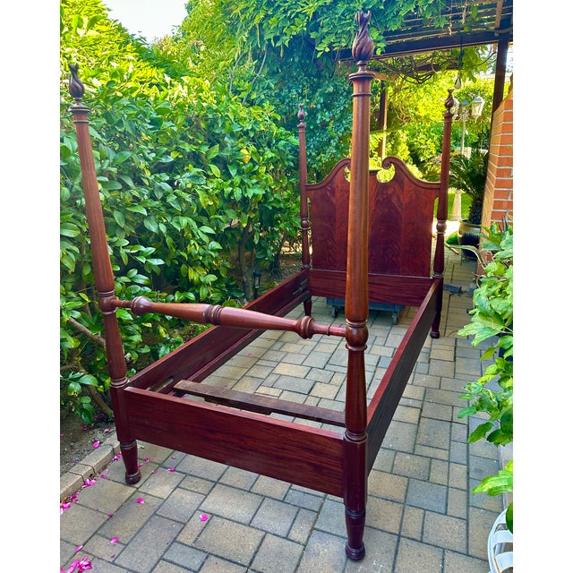 American Antique DuncanPhyfe Mahogany Four-Poster Twin Bed Frame Set For Sale - Image 3 of 18