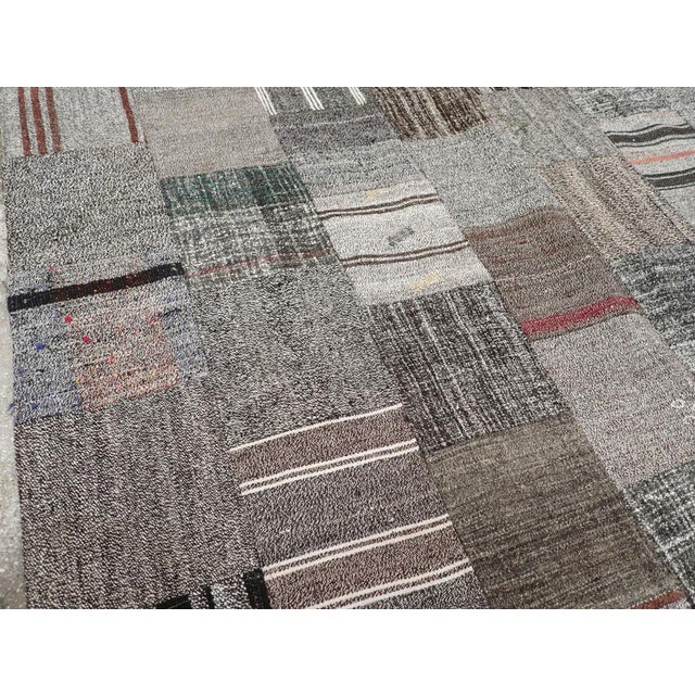 Mid 20th Century Galerie Shabab Collection Mid-20th Century Turkish Flatweave Kilim Accent Carpet For Sale - Image 5 of 10