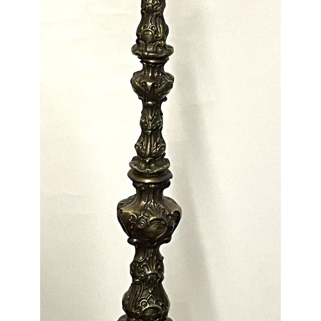 Gold Brass Floor Lamp in the style of Tiffany, 1950s For Sale - Image 8 of 14