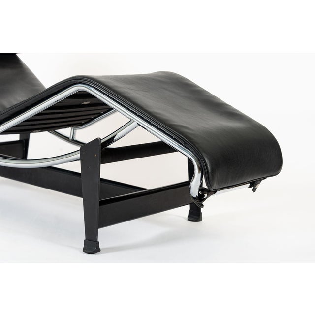 Black Cassina Lc4 Black Leather Chaise Lounge Chair by Le Corbusier 2006 For Sale - Image 8 of 13
