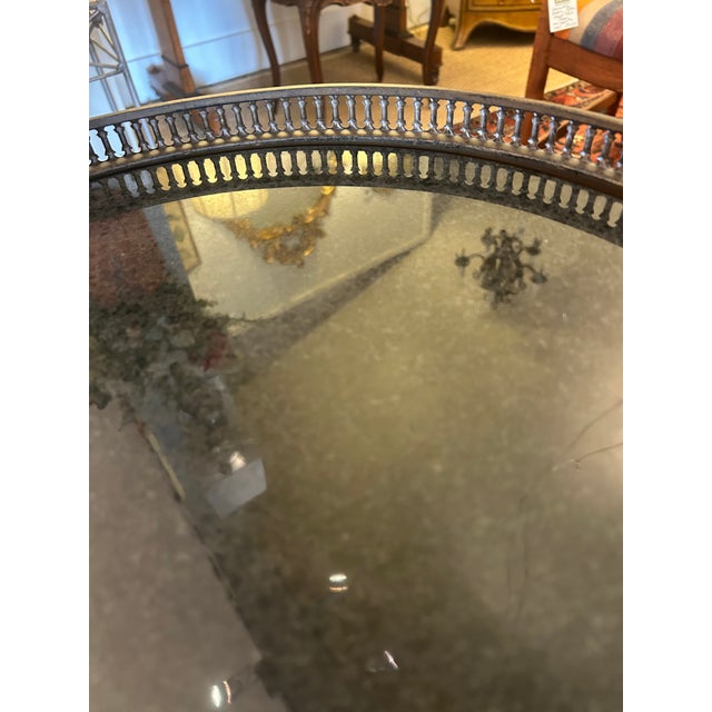 1980s Traditional Black Marble Top Round End Table With Brass Gallery For Sale - Image 5 of 9