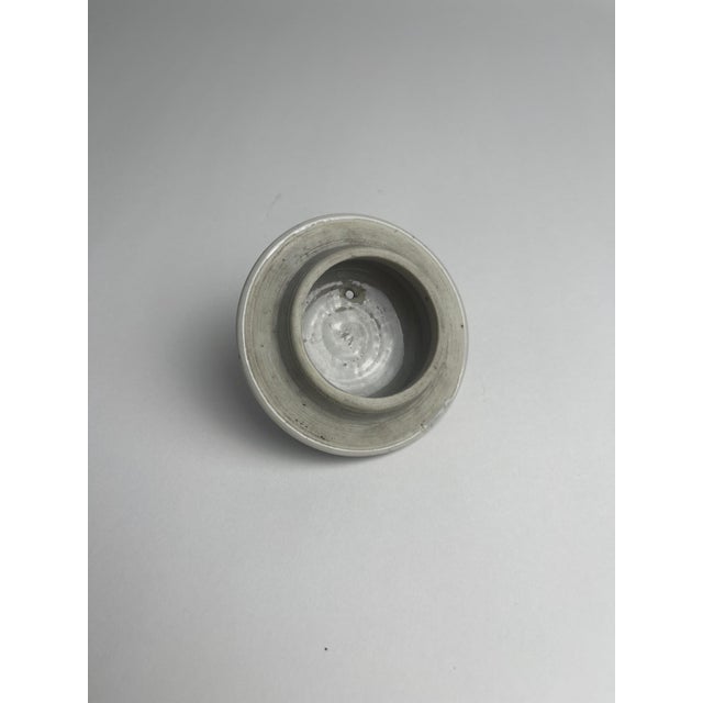 18th Century Chinese Export Juno Grisaille Tea Pot For Sale - Image 10 of 10