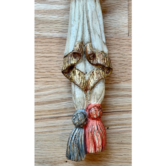 1980s Italian Hand Carved Wood Monkey Sconces (Set of 2) For Sale - Image 4 of 4